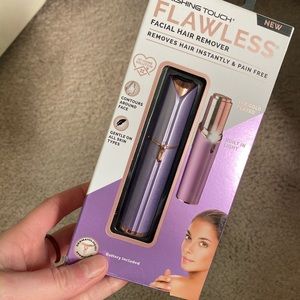 NWT FLAWLESS Facial Hair Remover